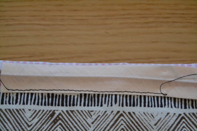 How-sew-bias-binding-Xerea-neckline-8