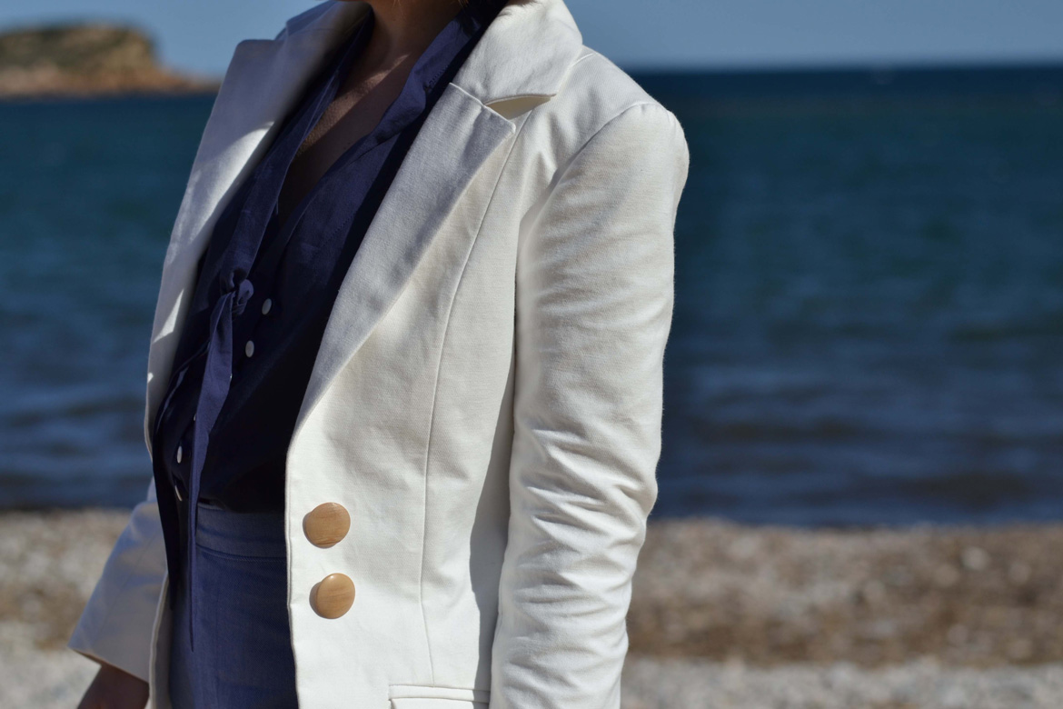 saler jacket in white gabardine zoom